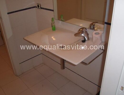 baño adaptado Casa de la danza, Logroño.