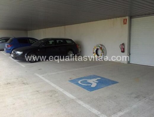 Parking adaptado a PMR.