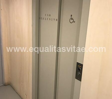Ascensor de uso exclusivo para personas con movilidad reducida.