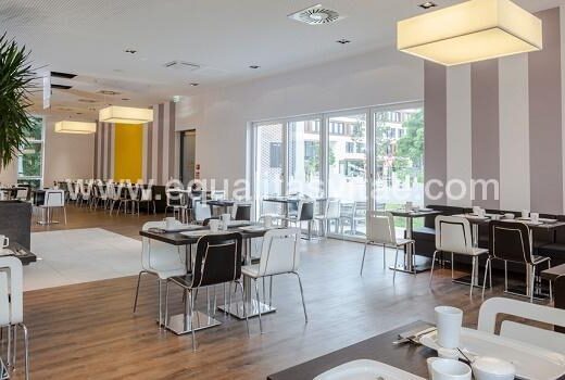 Restaurante. Foto tomada de https://starinnhotels.com/star-inn-hotel-muenchen-schwabing-by-comfort/