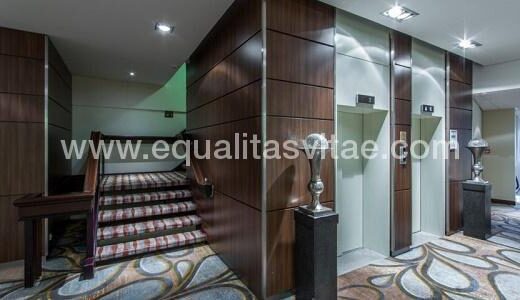 Itinerarios accesibles a través de ascensor. Crowne Plaza Maastricht Imagen tomada de https://www.ihg.com
