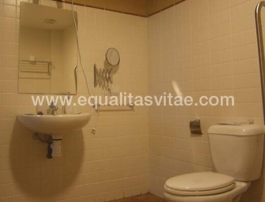 Baño adaptado. Foto tomada de http://www.tentudiarural.es/