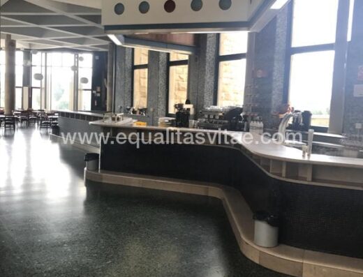 Cafetería ubicada en el piso superior