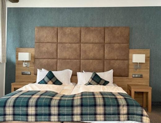 Cama de matrimonio.