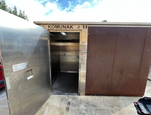 Acceso a cabina.