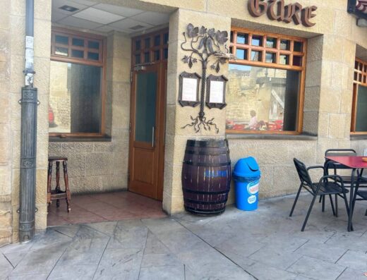 Entrada a cota cero.
