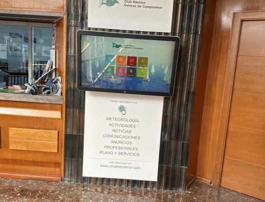 Imagen de la pantalla táctil con información.