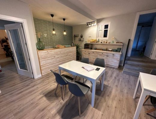 Imagen del interior de la sala buffet.