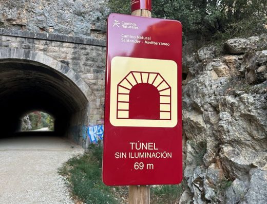 Imagen señalización tunel.