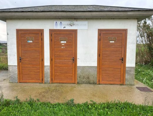 Imagen del exterior de los aseos.