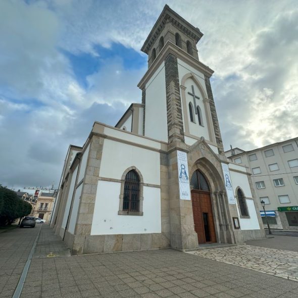 Imagen exterior iglesia.