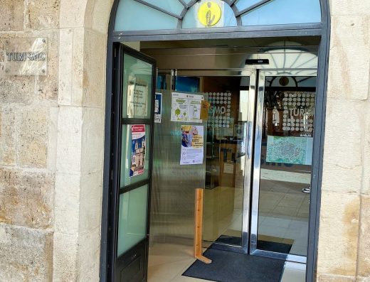 Imagen de la puerta de entrada