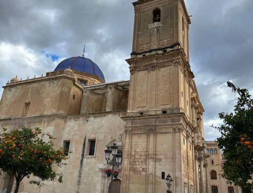 Imagen exterior de la basílica.