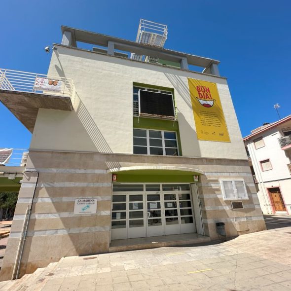 Imagen exterior del centro.
