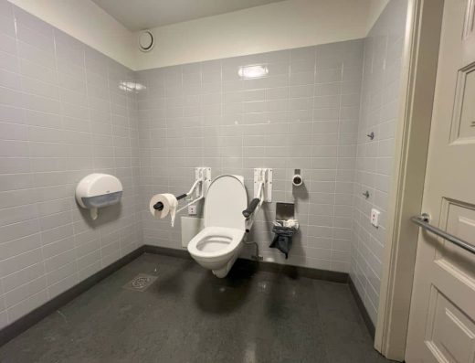 Imagen del interior del baño adaptado