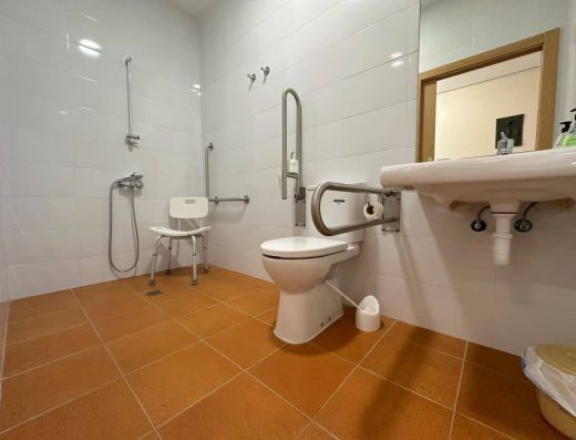 Imagen de baño adaptado