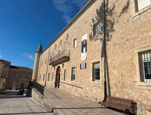 Imagen de la fachada del convento