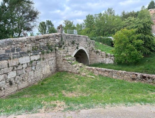 Imagen de puente durante el recorrido del paseo