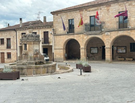 Imagen de la plaza del ayuntamiento.