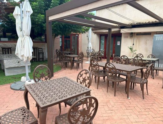 Imagen de la terraza del restaurante accesible