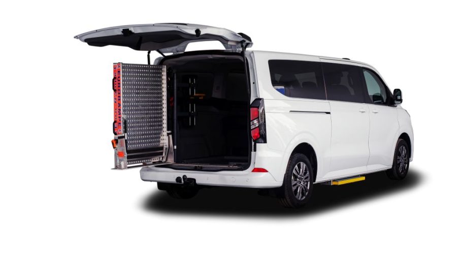 Rehatrans presenta la Nueva Ford Custom adaptada: más espacio, comodidad y versatilidad