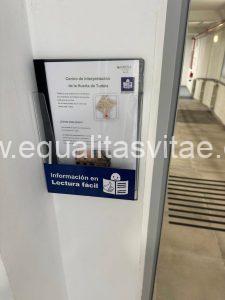 Imagen de un folleto en lectura fácil del Centro de interpretación de la Huerta de Tudela.