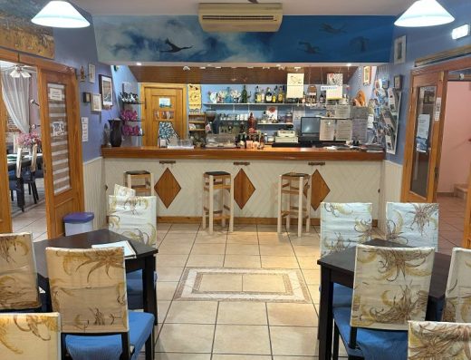Imagen del interior de la cafetería.
