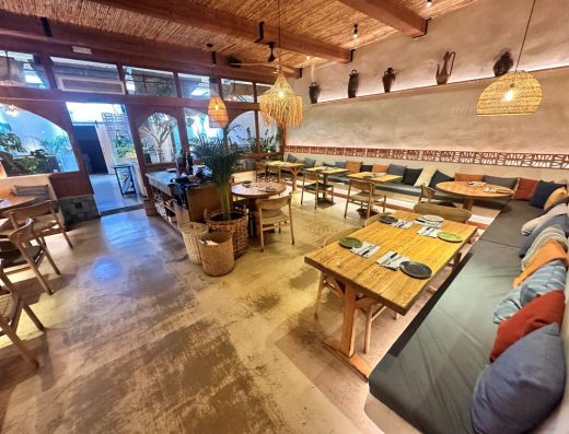 Imagen del interior del bar.