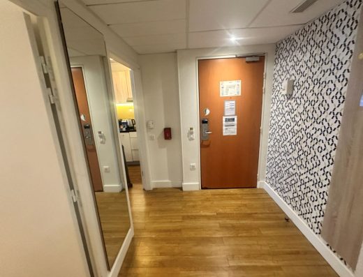 Imagen de hall de entrada del apartamento.