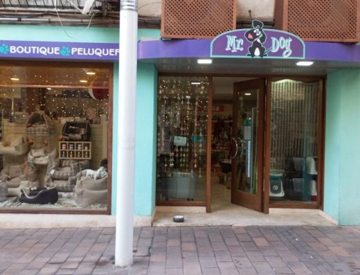 Imagen de la entrada al local.
